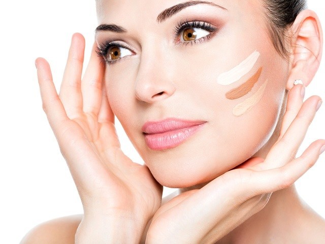 Five-Ways-Of-Applying-Liquid-Foundation-1