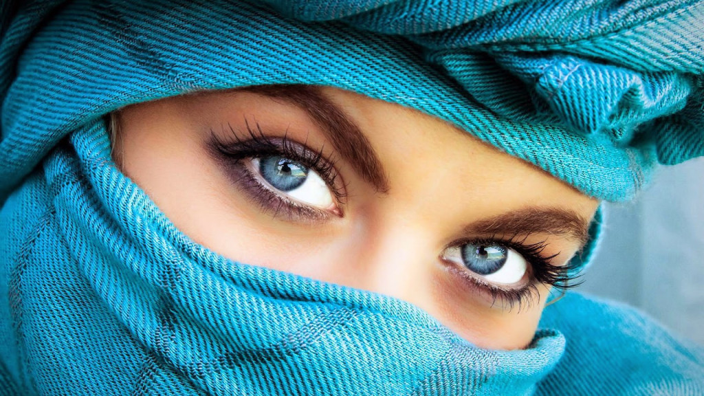 blue-eyed-girl